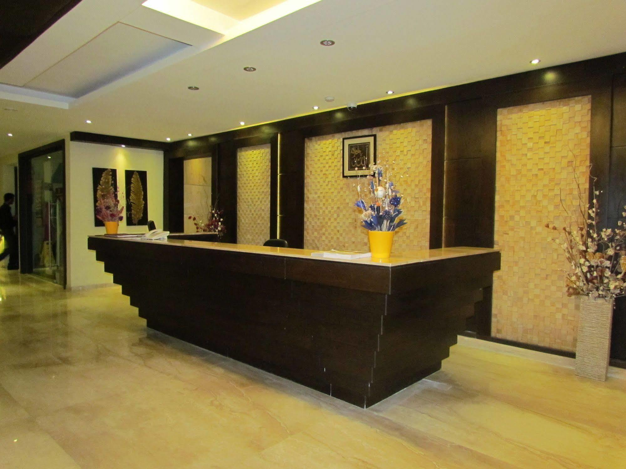 Hotel Pine Spring Wazir Bagh Srīnagar Exterior foto